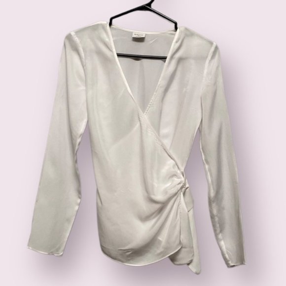 ❗️SOLD❗️Babaton Wren Wrap Blouse Size XXS - Picture 4 of 8